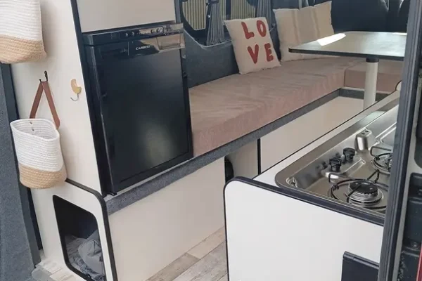 JONQUILLE Le mini camping car epicurvan le puy